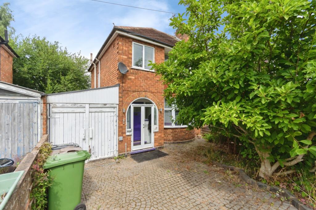 Main image of property: Barn Lane, Solihull, West Midlands, B92