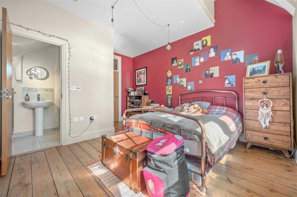 Additional image 10 of Stratford Road, Henley-In-Arden