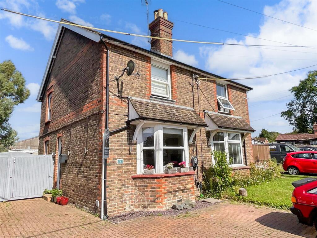 Main image of property: Brighton Road, Monks Gate, Horsham, West Sussex