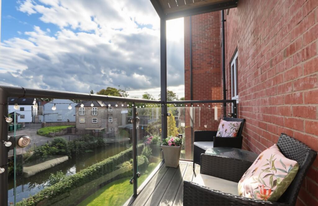 2-bed house on School Brow, Romiley, Stockport, SK6, £265,000