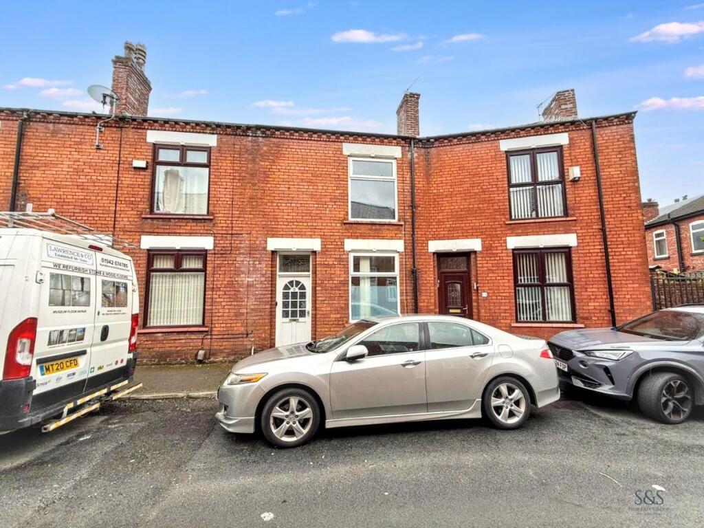 Main image of property: Buchanan Street, Leigh