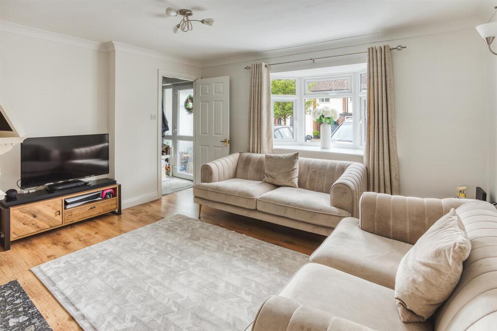 House in Derby, Mickleover - View 4