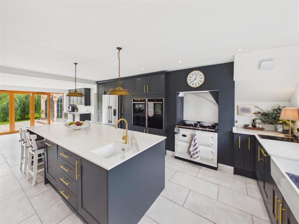 House in Gilberdyke - More