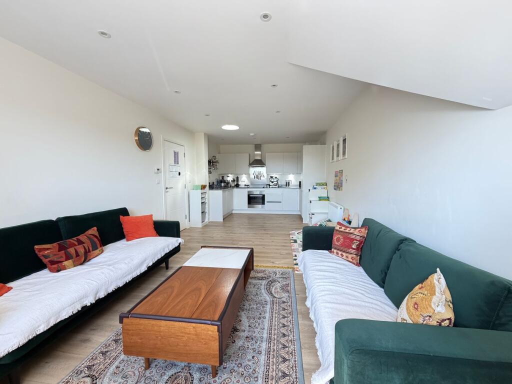 Apartment in Twickenham - More