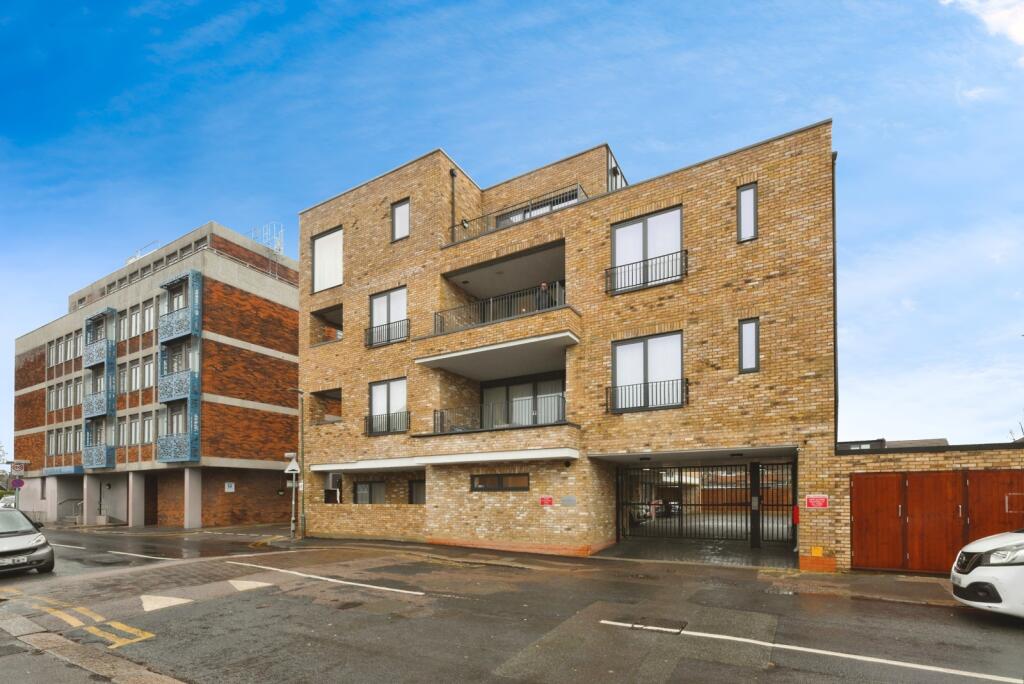 Main image of property: Swanfield Road, Waltham Cross, Hertfordshire, EN8