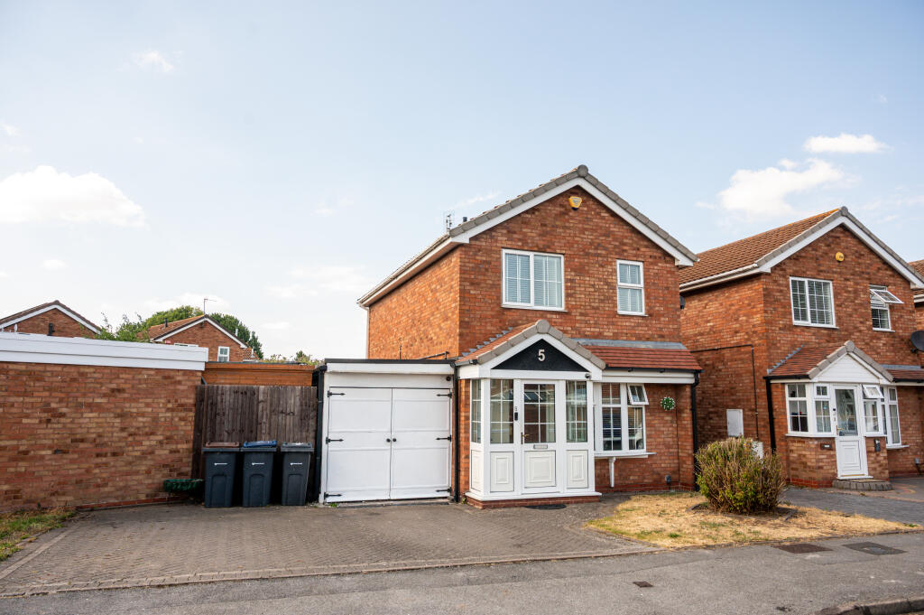 House in Birmingham, West Midlands - View 2