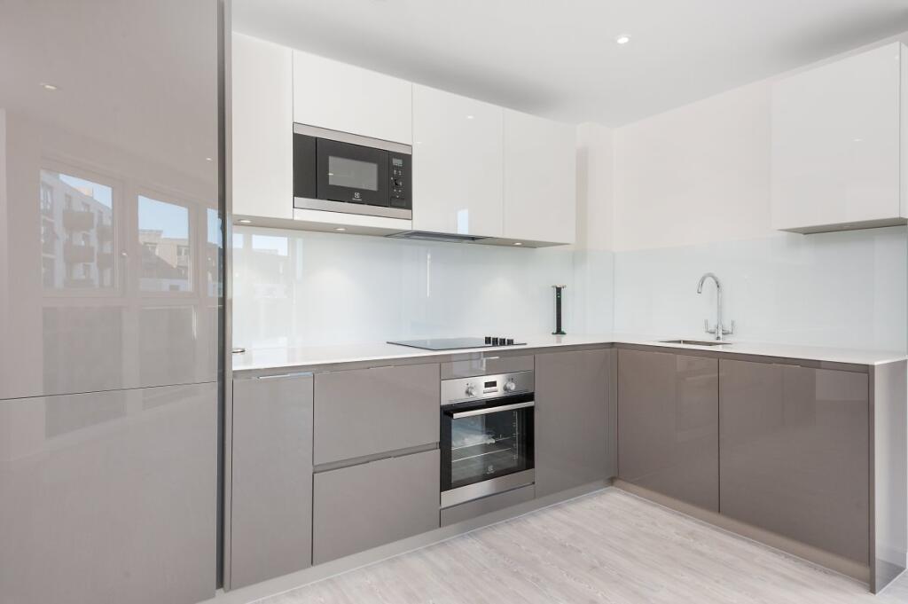Apartment in Brighton - View 4