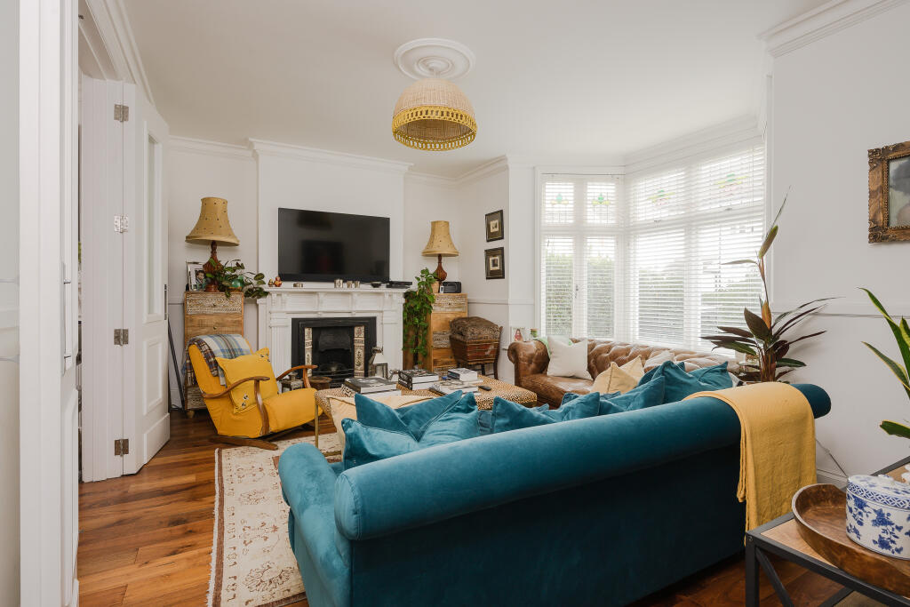 Home Park Road, London, SW19 - View 4