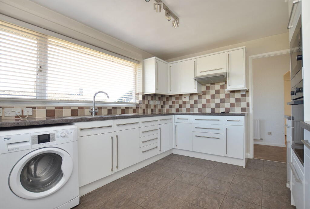 A Detached Chalet Bungalow in Rural Gayton photo 2