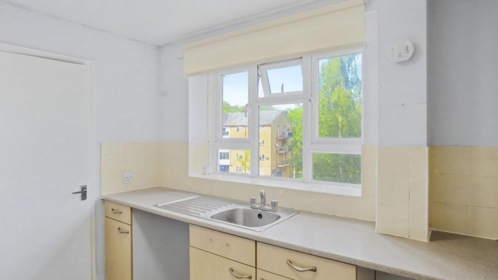 Apartment in Burghfield - View 5