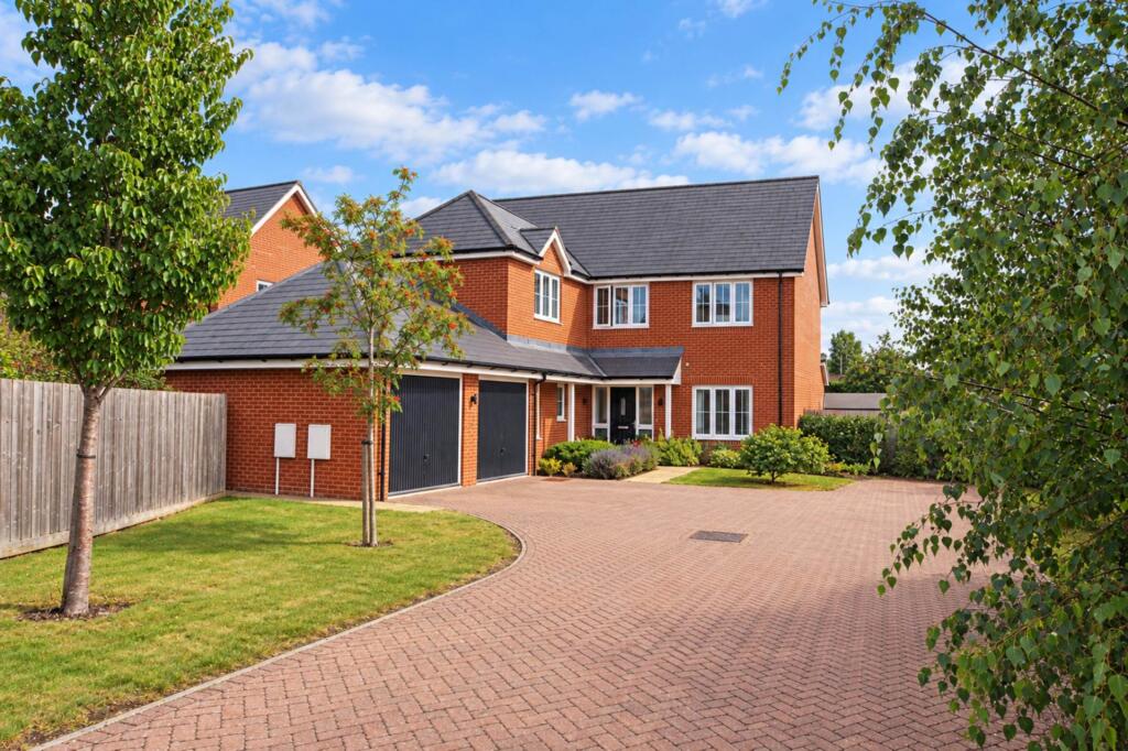 4-bed detached on Sawdy Drive, Aston Clinton, £1,075,000