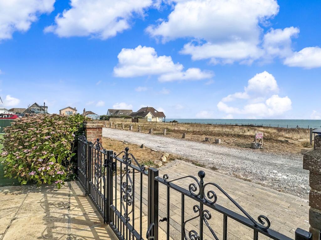 The Esplanade, Telscombe Cliffs, BN10 7HG photo 2