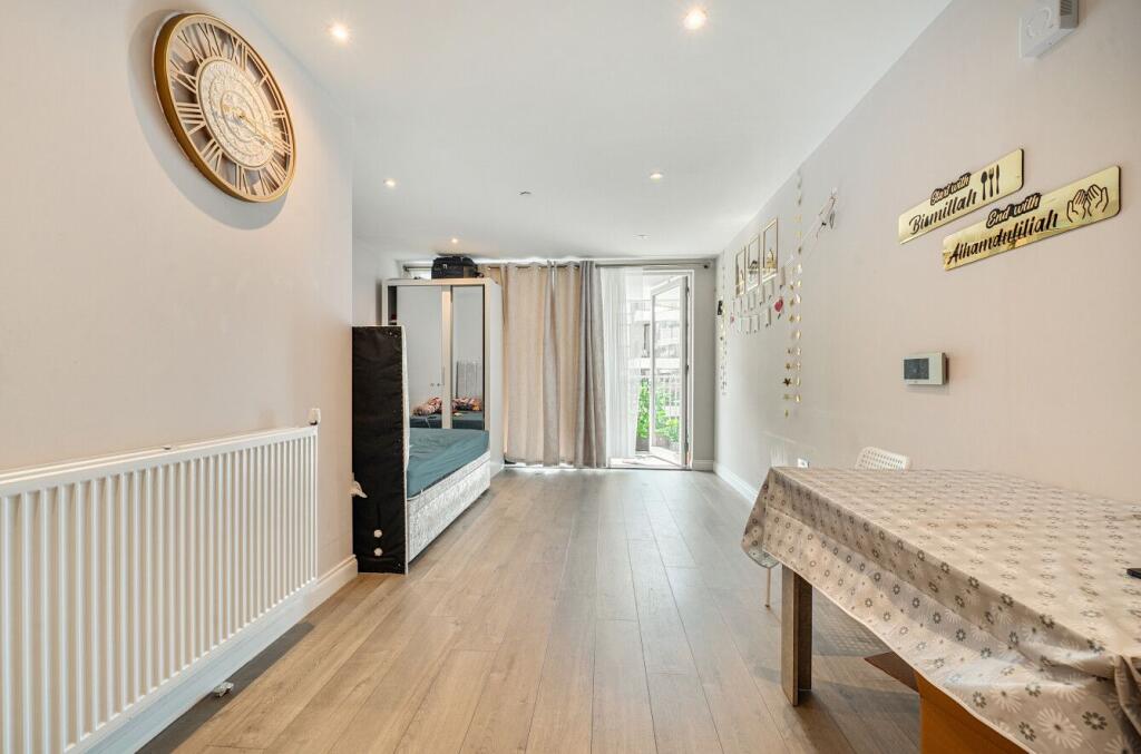 Apartment in London - View 3
