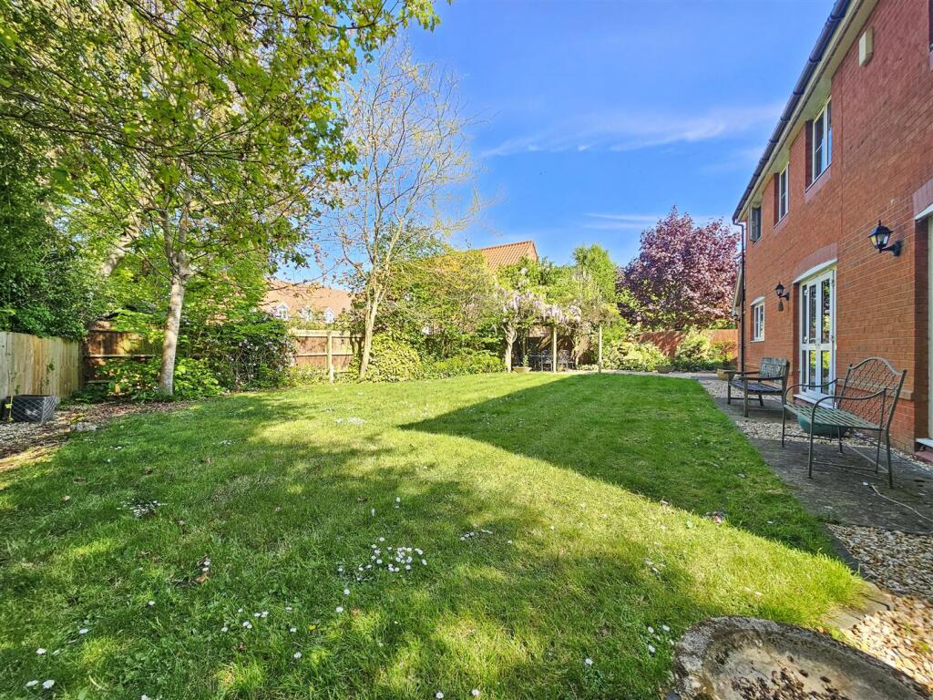 Hawthorn Close, Bleasby, Nottingham photo 3
