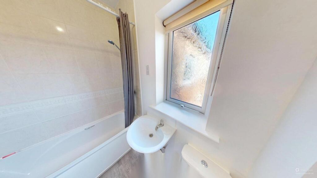 Apartment in North Tyneside, North East - More