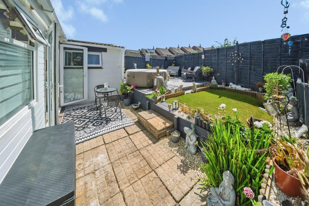House in Taunton - View 5