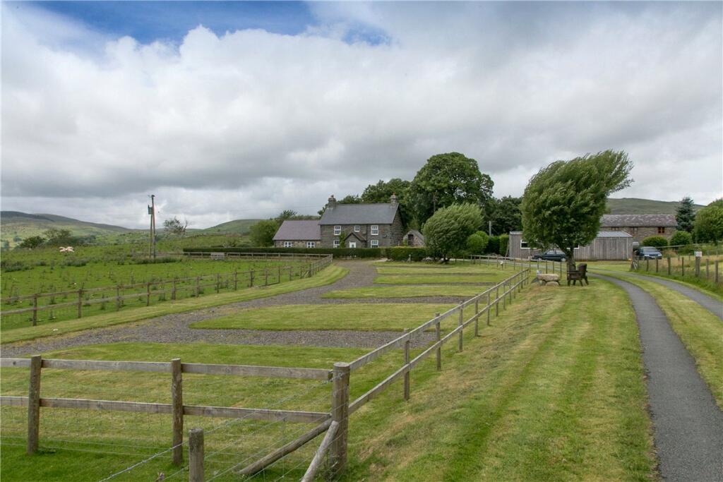 Sarnau, Bala, Gwynedd, Wales, LL23 photo 4