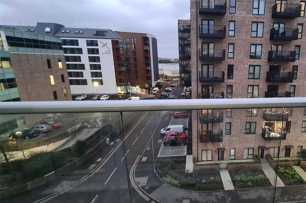 House in Reading - View 3