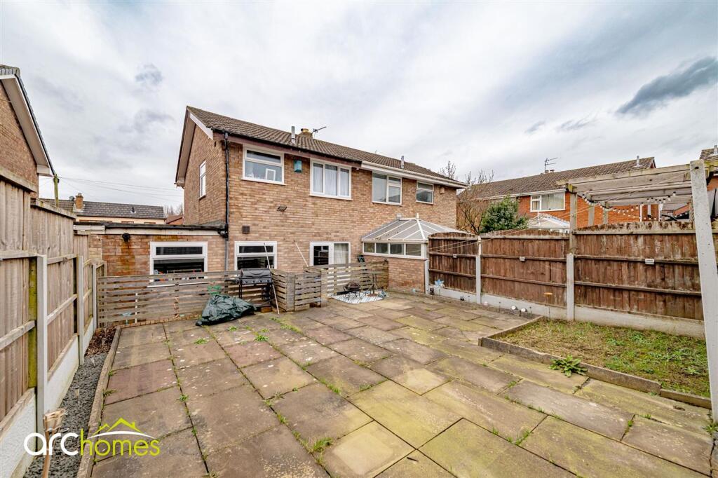 House in Wigan, Hindley Green - View 4