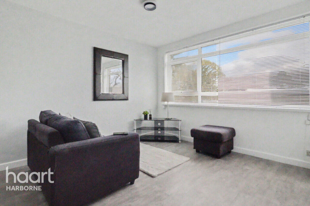 Apartment in Birmingham, West Midlands - View 2