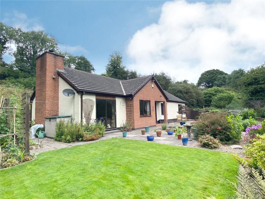 Main image of property: Ffordd Corwen, Coed-Talon, Mold, Flintshire, CH7