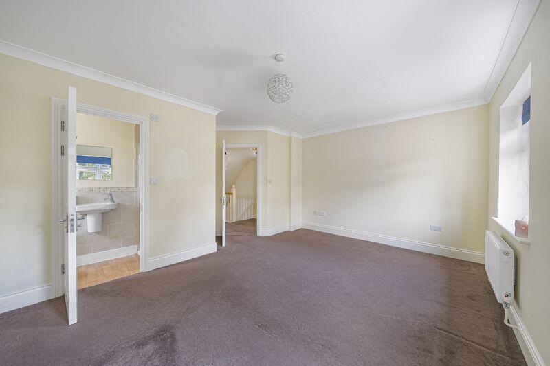 House in London - View 5