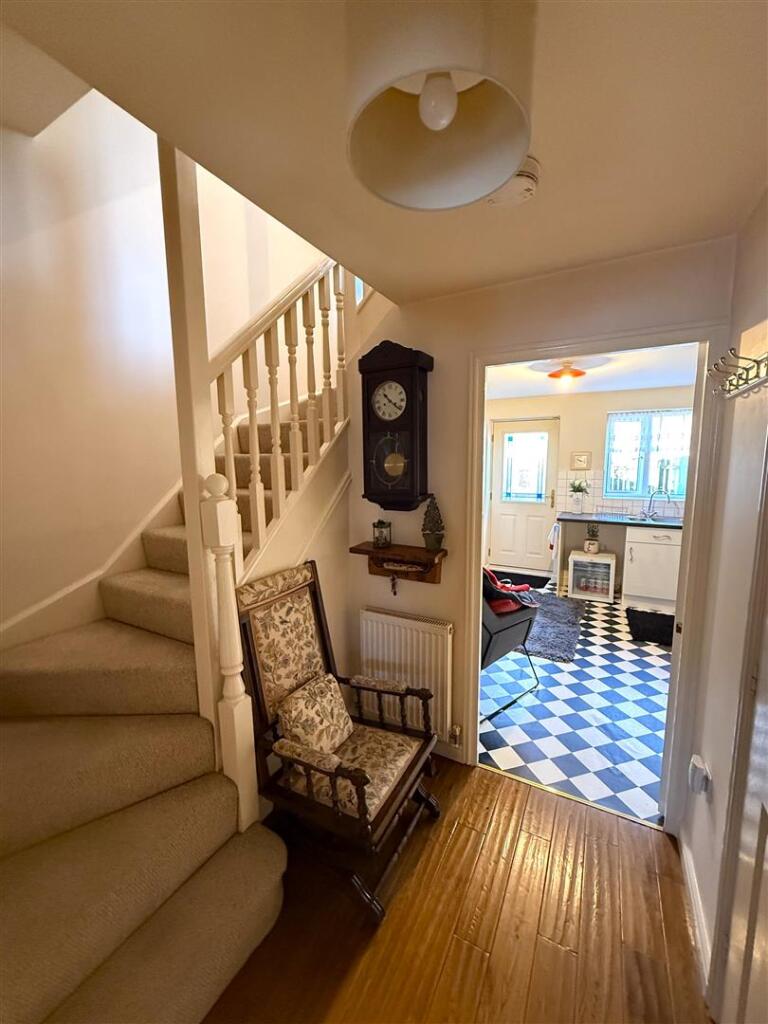 House in Chesterfield, Derbyshire - View 4