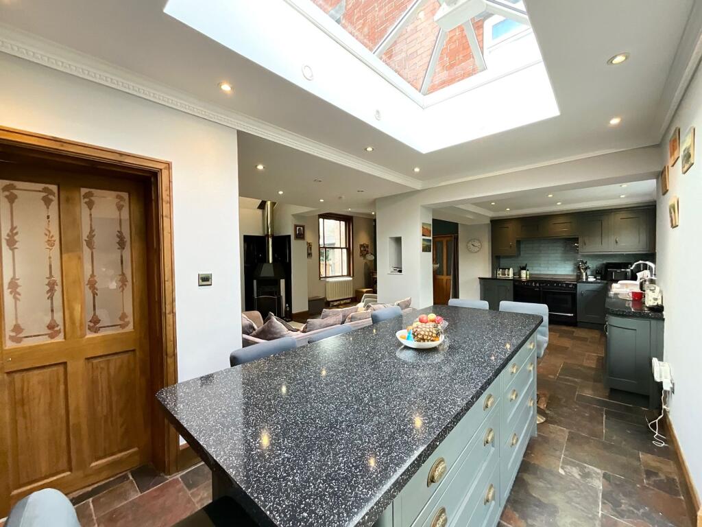 House in Staffordshire Moorlands, Forsbrook - View 5