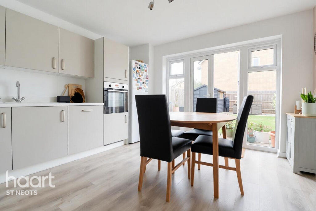 House in Huntingdonshire, Little Paxton - View 5