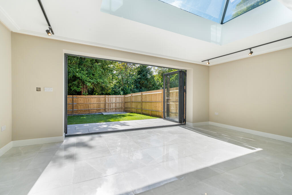 Andover Road, Winchester, SO22 - View 4