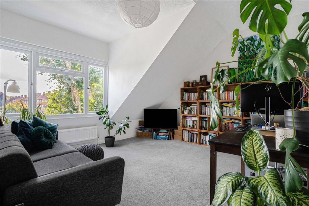 Apartment in London - View 3