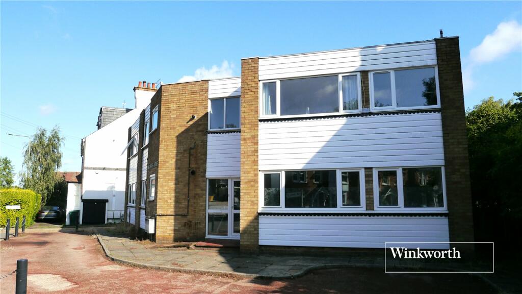 Main image of property: The White Lodge, The Avenue, High Barnet, EN5