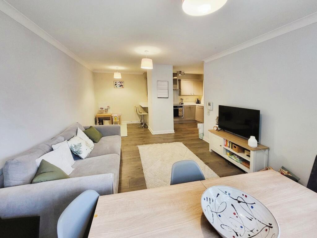 Apartment in Warrington - View 5