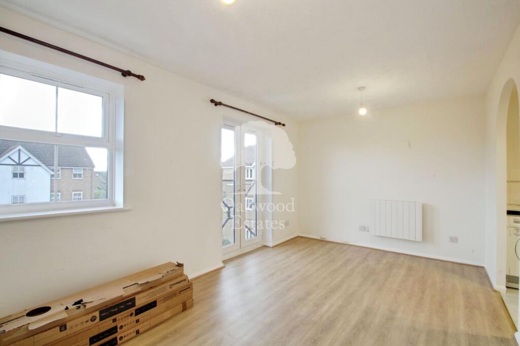 Apartment in Slough - View 5