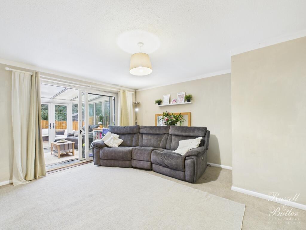 Meadway, Buckingham, MK18 1BL photo 3