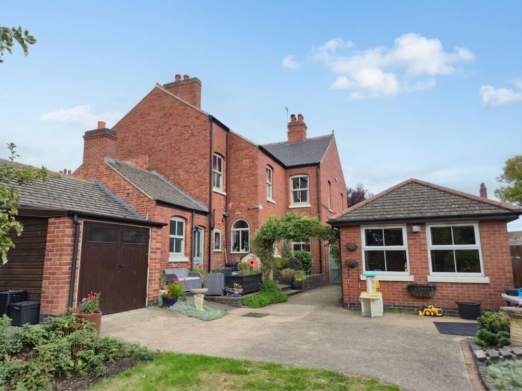 House in Leicester - View 2