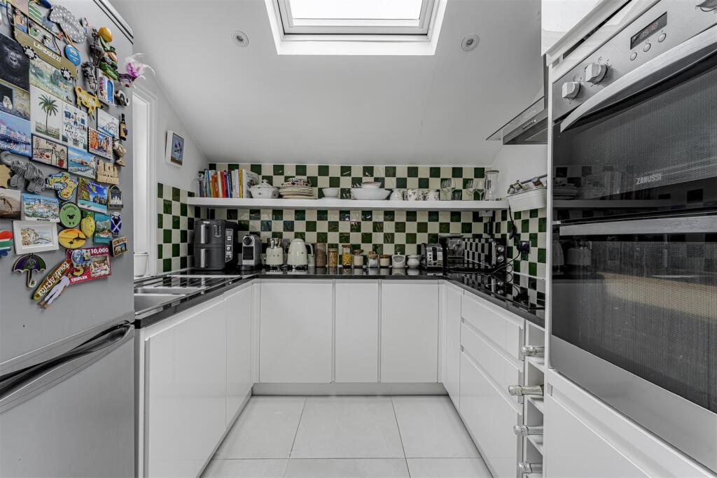 Apartment in London - View 4