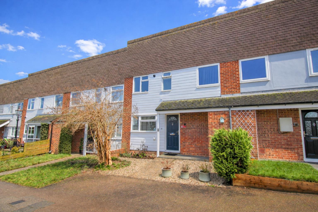 2-bed terraced on Little Cattins, Harlow, £300,000