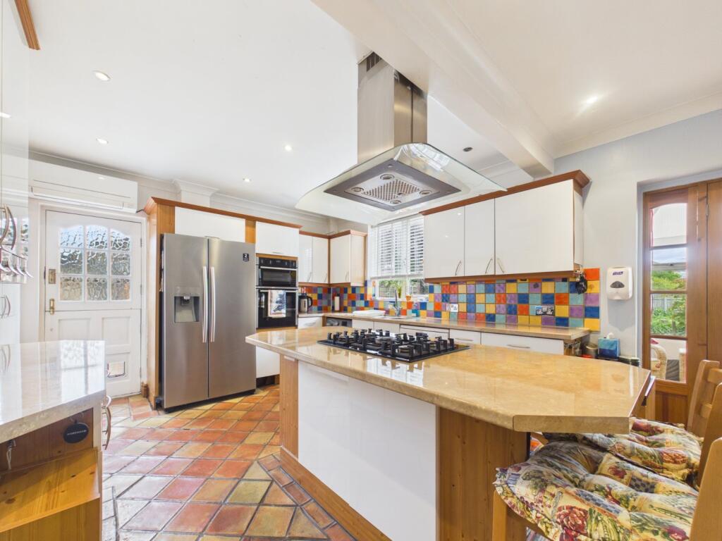 House in Twickenham - View 3
