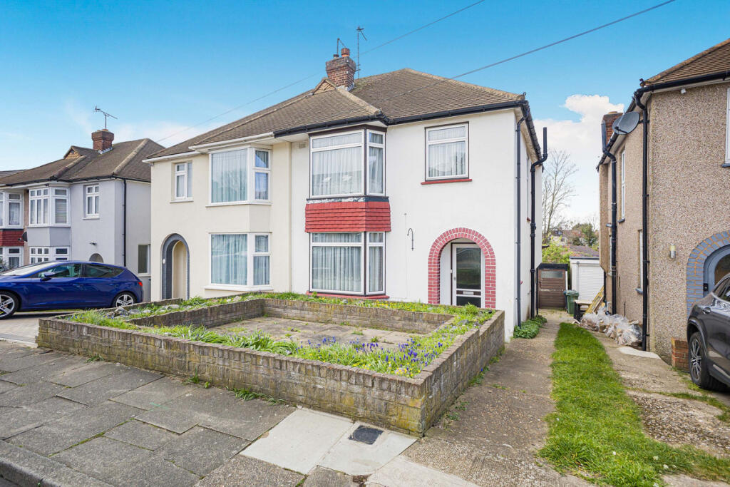 Main image of property: Tudor Close, Dartford, DA1 3HU