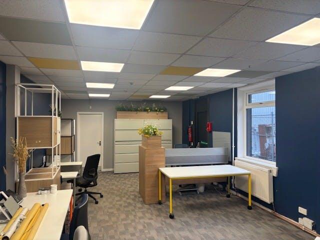 32 Viking Road 4.jpg