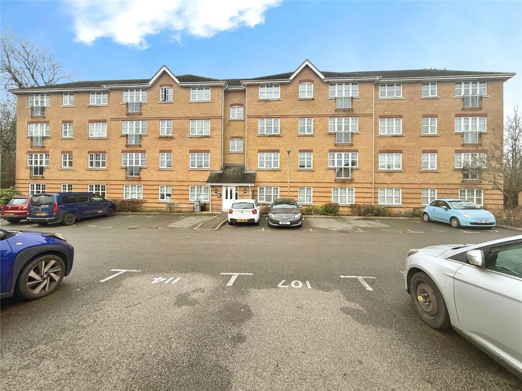Aylward Drive, Stevenage, Hertfordshire, SG2 photo 2