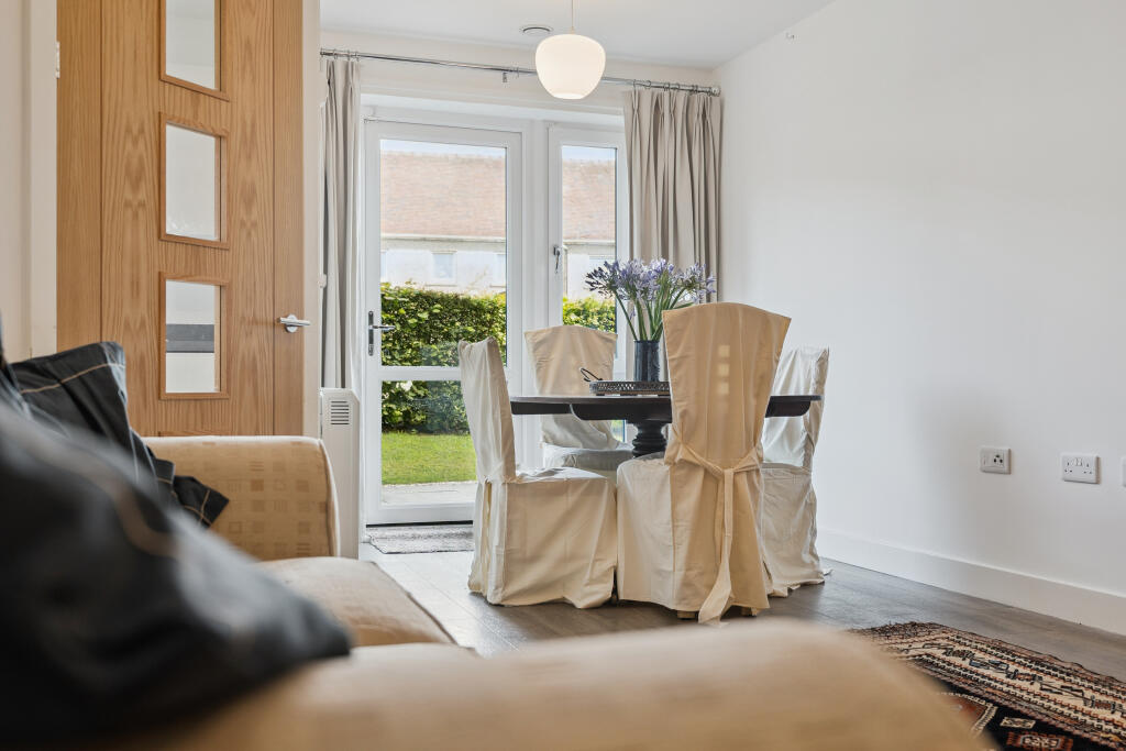 Apartment in Glasgow, East Dunbartonshire - View 5