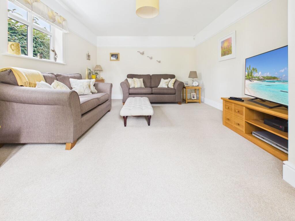 House in North Hertfordshire, Jubilee Industrial Centre - More