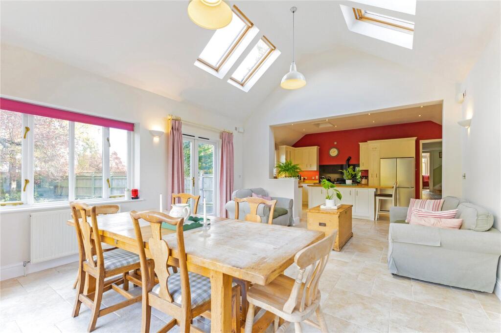 Empingham Road, Stamford, Lincolnshire, PE9 photo 4
