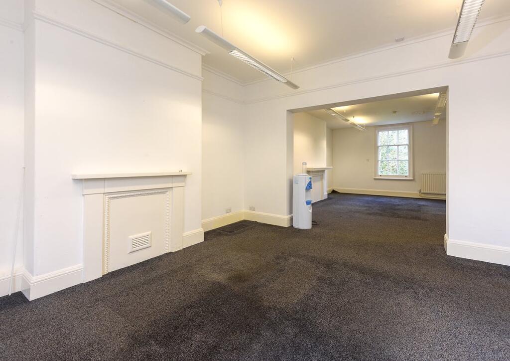 51 Frederick Rd_038.jpg