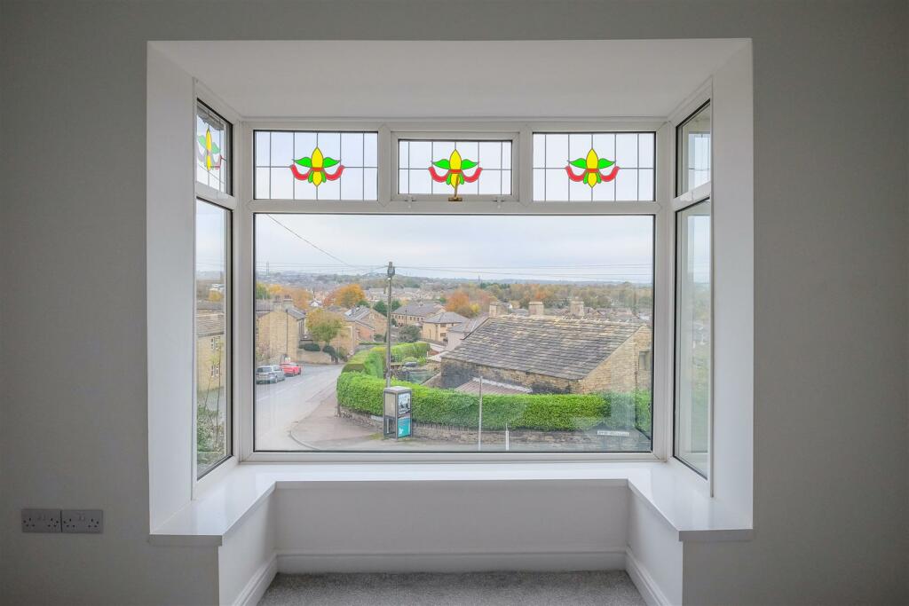 Upper Green Lane, Brighouse photo 3