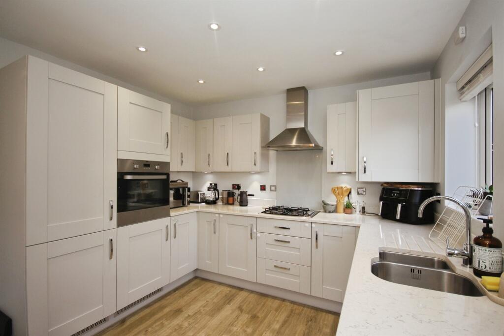 The Avenue, Lighthorne Heath, Leamington Spa photo 2