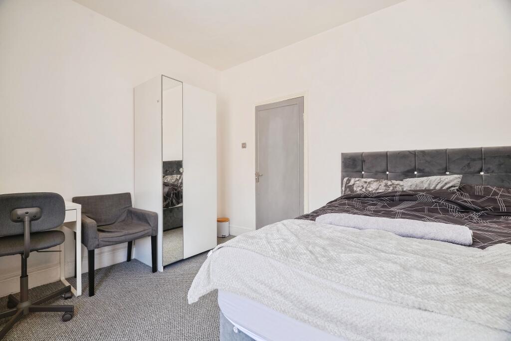 House in Middlesbrough, North Ormesby - More