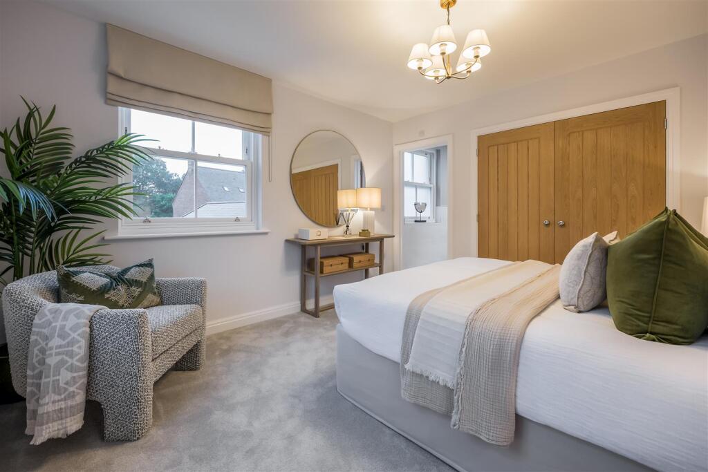 House in Dorchester - View 5